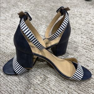 Striped Navy Block Heel Sandals CL by Laundry Size 9/40